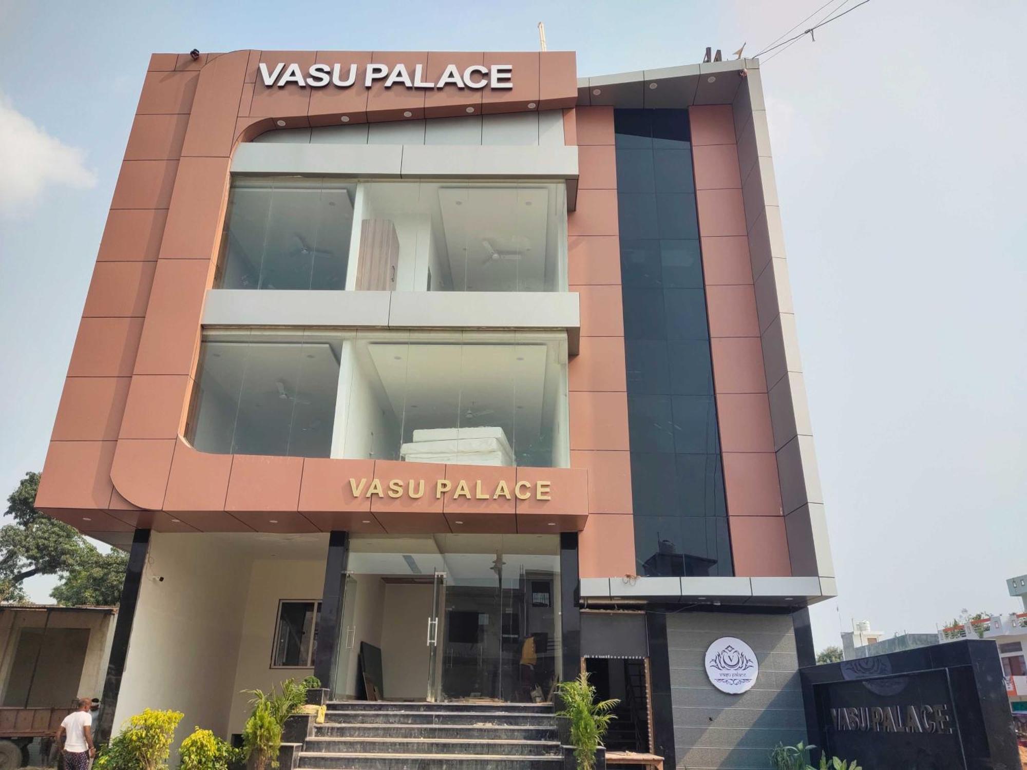 Hotel O Vasu Palace Ayodhya Kültér fotó